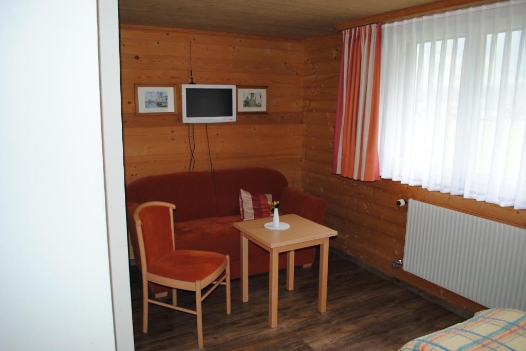 Hotel Des Alpes Kandersteg Quarto foto